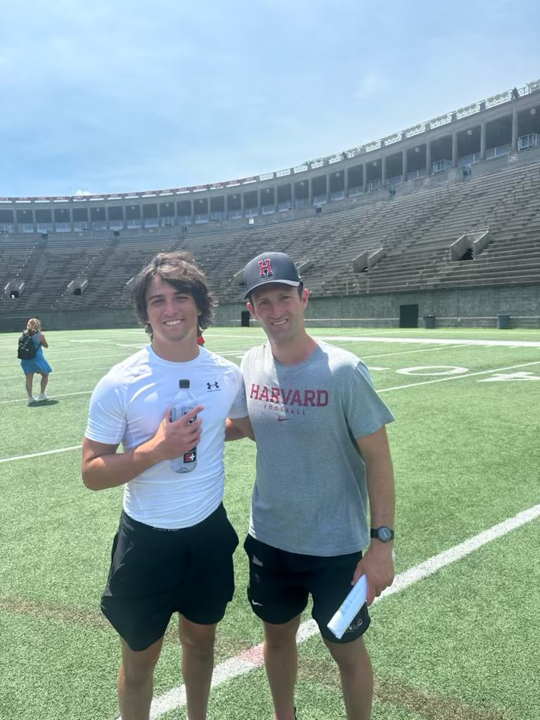 Had a great camp at Harvard!  Thank you for such a great experience!
<a href="/skwilliamsjr/">Steve Williams</a> <a href="/CoachJacobsD/">Drew Jacobs</a> <a href="/Coach_Aurich/">Andrew Aurich</a> <a href="/Crim_Recruiting/">Harvard FB Recruiting</a>
