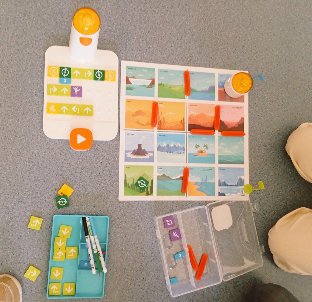 StephaneLastere's tweet photo. #TeamPE
#ERUN #CPnum
Formation académique CPC, CPD autour des kits robotiques avec les équipes numériques des 4 départements de l' @acpoitiers dont la @ERNum16 team
➡️ Ateliers-découvertes, défis, échanges #LotiBot #BlueBot
@LEGO_Group @metatalab @Easytis https://t.co/q4lZf5YXpQ