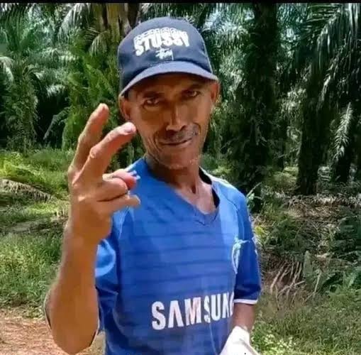 Benar2Beud's tweet photo. @salmalimaa Klo orang ini dua https://t.co/lhBHWqDQuS