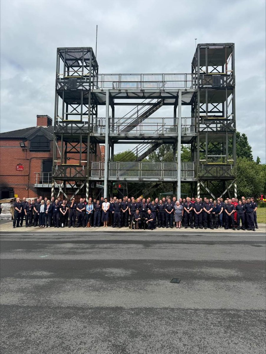 LFRS STC (@lfrsstc) on Twitter photo Today we said goodbye to Sidney, one of our Urban Search and Rescue Dogs, as he digs his paws into his well deserved retirement. Sidney has served for almost 8 years with <a href="/firesearchdogs/">LFRS Fire Search and Rescue Dogs</a> and the turn out for his guard of honour shows how loved he is. #Pawesome Today we said goodbye to Sidney, one of our Urban Search and Rescue Dogs, as he digs his paws into his well deserved retirement. Sidney has served for almost 8 years with <a href="/firesearchdogs/">LFRS Fire Search and Rescue Dogs</a> and the turn out for his guard of honour shows how loved he is. #Pawesome