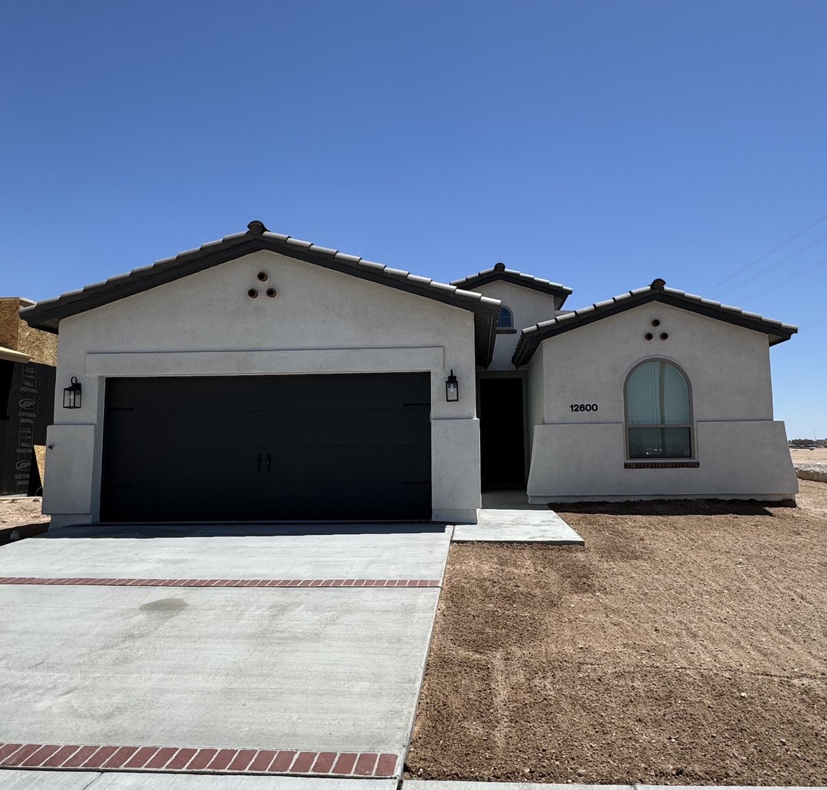 paloverdehome's tweet photo. Some very recent deliveries! Let’s get YOU in to your new @paloverdehomes! Contact @clearviewep at 915.996.5972 for more in formation! 5 engineering degrees and 2 architecture degrees on staff, 17 years in business, over 2,300k homes built, VOTED Builder of The Year 8x 🫶🏼🧡✌️ https://t.co/T2NMYOWw7x