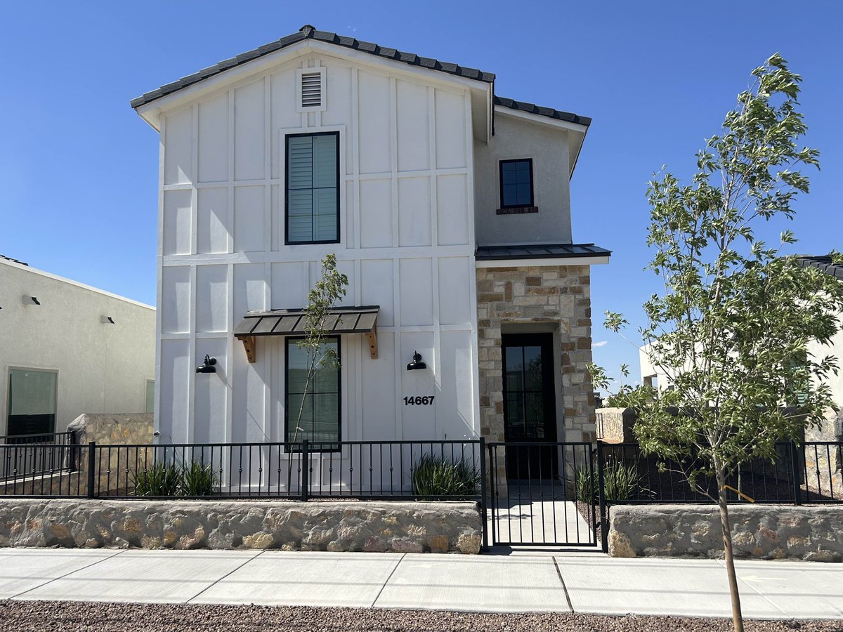 paloverdehome's tweet photo. Some very recent deliveries! Let’s get YOU in to your new @paloverdehomes! Contact @clearviewep at 915.996.5972 for more in formation! 5 engineering degrees and 2 architecture degrees on staff, 17 years in business, over 2,300k homes built, VOTED Builder of The Year 8x 🫶🏼🧡✌️ https://t.co/T2NMYOWw7x