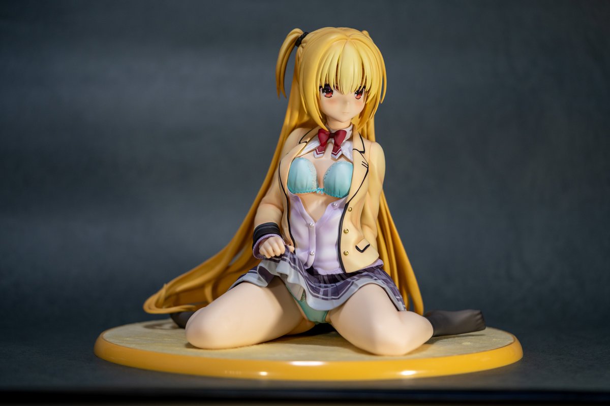 gonnyone's tweet photo. 1/3.5 七海フィギュアでかすぎる
ねんどろいどの顔よりでかいわ
この大きさでもお顔がいいのがよいね https://t.co/ZGgMcDCndQ