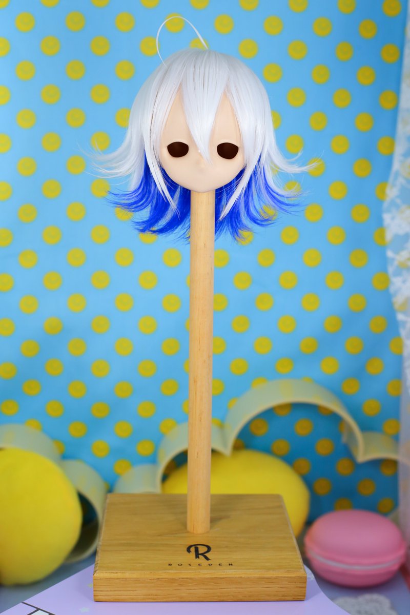 ドールウィッグセットしてみた❣️ 外はねとアホ毛に&ROSY8月号付録の