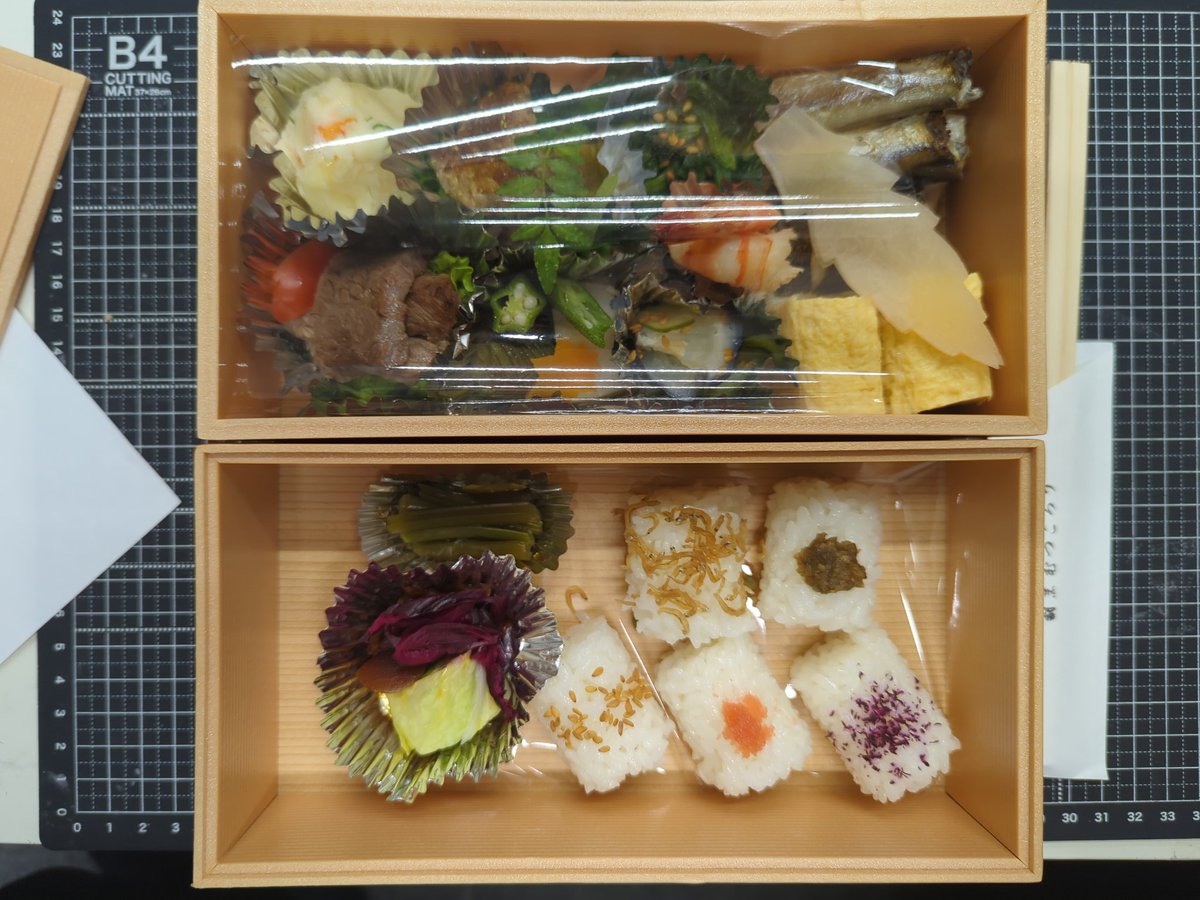 Climatizoo's tweet photo. 差し入れいただいたので飯。 https://t.co/5Ned931yK3