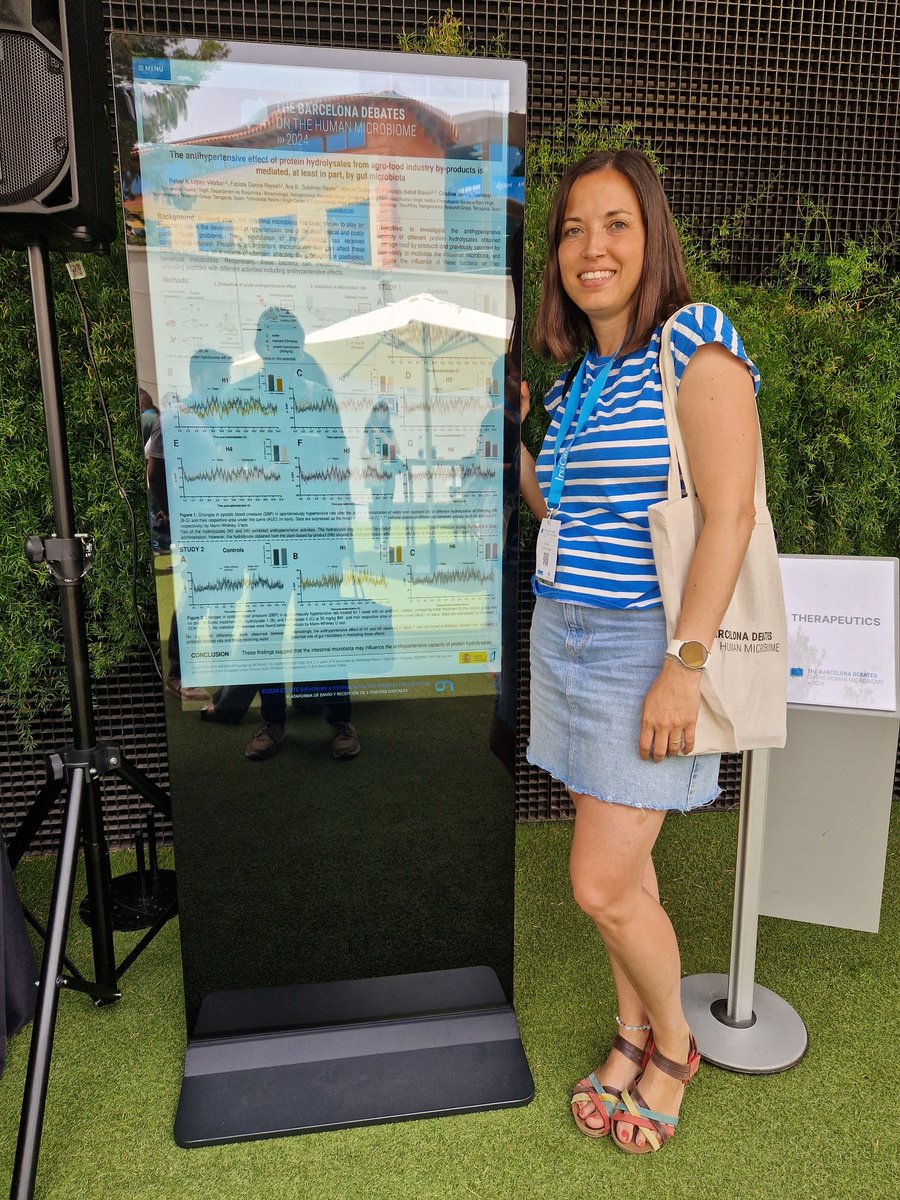 Presenting our work about protein hydrolysates with antihypertensive effects mediated by gut microbiota @thebarcelonadebatesonthehumanmicrobiome <a href="/bioquimicaURV/">Bioquímica URV</a>