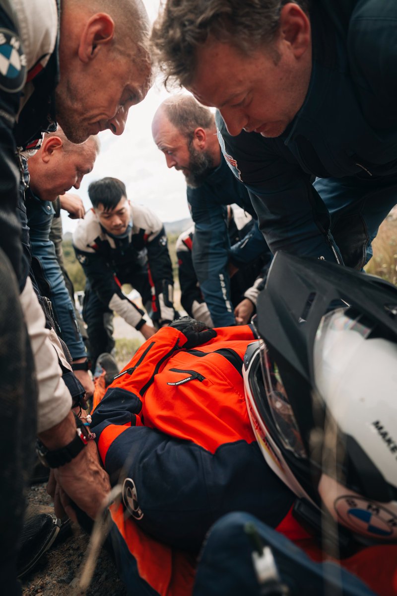 BMWMotorrad's tweet photo. Join us on #RideAndTalk as we chat with the new Expedition Leaders! Hear their thrilling stories. 🎙️🏍️ #ExpeditionLeader
👉 https://t.co/XU1jmMgYdJ
#MakeLifeARide #SpiritOfGS #R1300GS #BMWMotorrad
__
Second picture shows a simulated scenario. https://t.co/ST2NnrAD3t