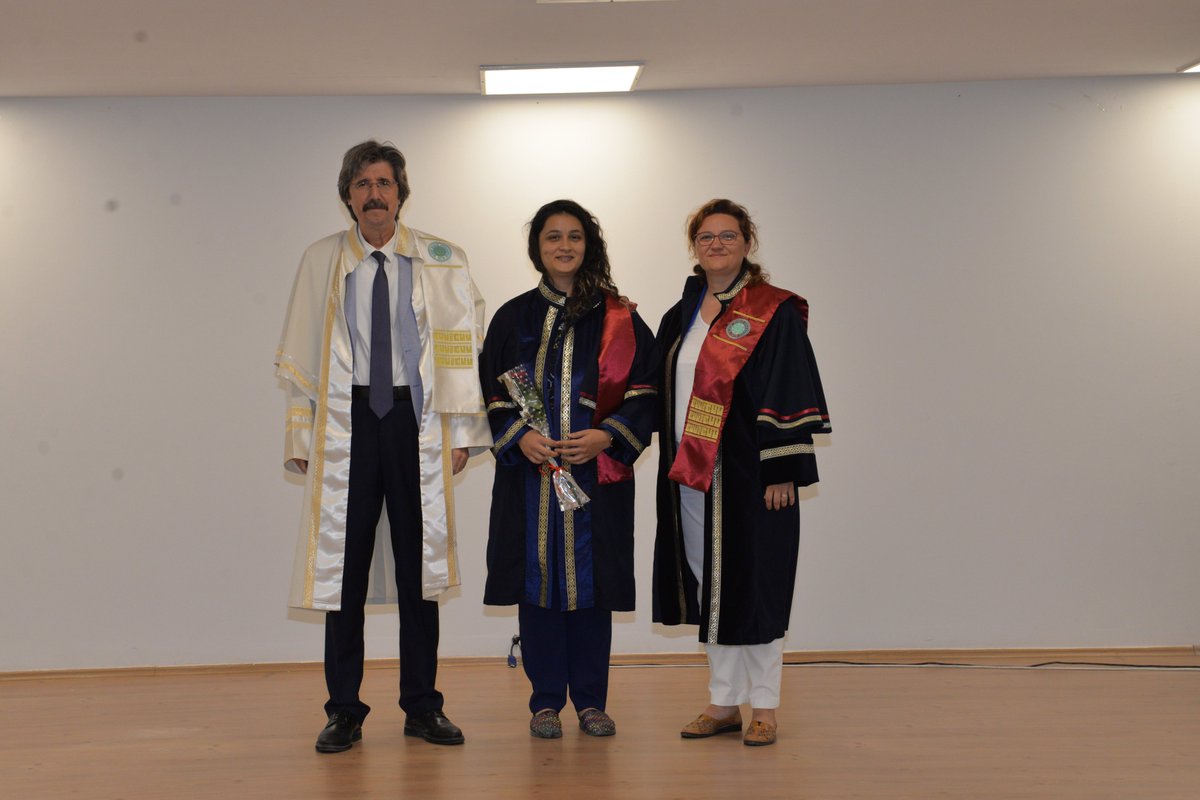 fyilmazuludag's tweet photo. Fen-Edebiyat Fakültemizin Akademik Kurul Toplantısına katıldık. Üniversitemizi, Fakültemizi ve projelerimizi konuştuk. Görevde yükselmesi gelen hocalarımıza belgelerini takdim ettik. Programı organize edilen Dekanlığımıza ve katılan tüm akademisyenlerimize teşekkür ediyorum. https://t.co/qSgbwlv1GH