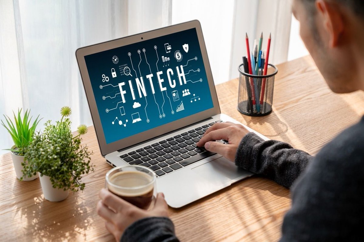 TangoAml's tweet photo. "💳 💼 Choosing the right money transfer software for your Money Service Business is crucial. 

click on the link below 👇👇👇
https://t.co/SNhTKelyM0 https://t.co/ifCpgP1cqc