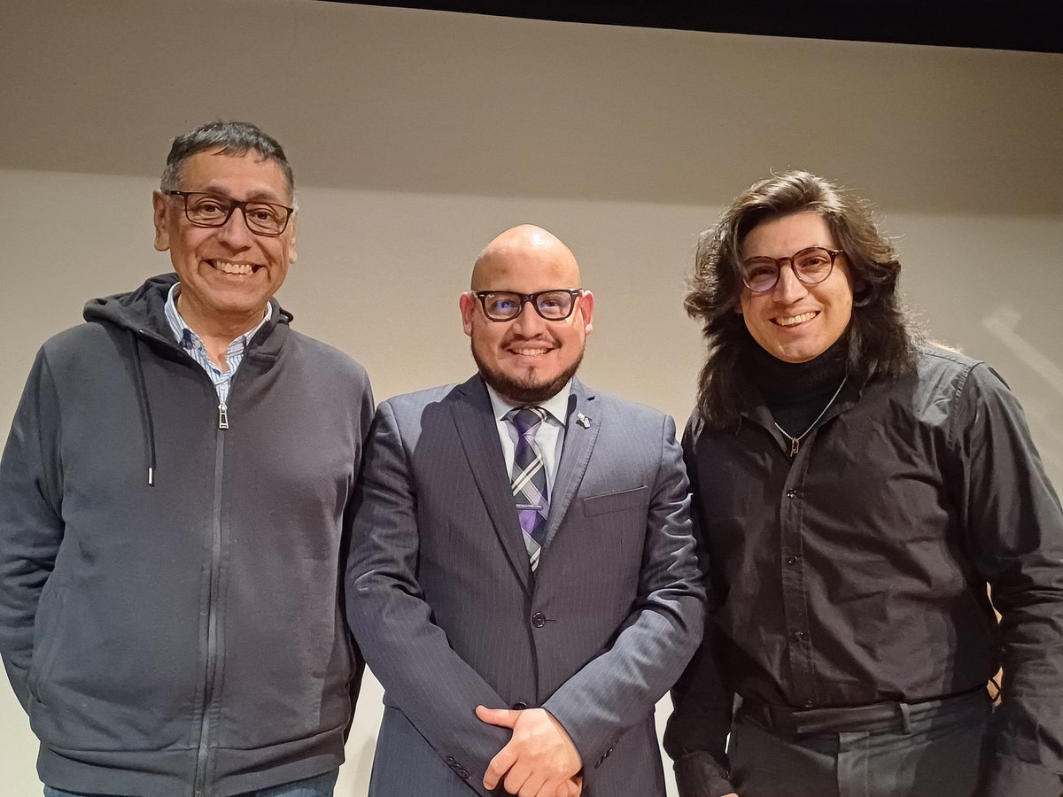 Anoche estuve en el concierto "Sous le ciel de Buenos Aires" interpretado por <a href="/CoroAzulBA/">Coro Azul BA</a> en la <a href="/AlianzaFBsAs/">AlianzaFrancesaBsAs</a>, en el marco del Día de "El Principito". También estuvo el Sr embajador de
@EESAenArgentina <a href="/BancadaCyan/">Bancada Cyan 🇸🇻</a> <a href="/WilliamSorianoH/">William Soriano 🇸🇻</a> <a href="/AlexiaRivasG1/">Alexia Rivas🇸🇻</a>