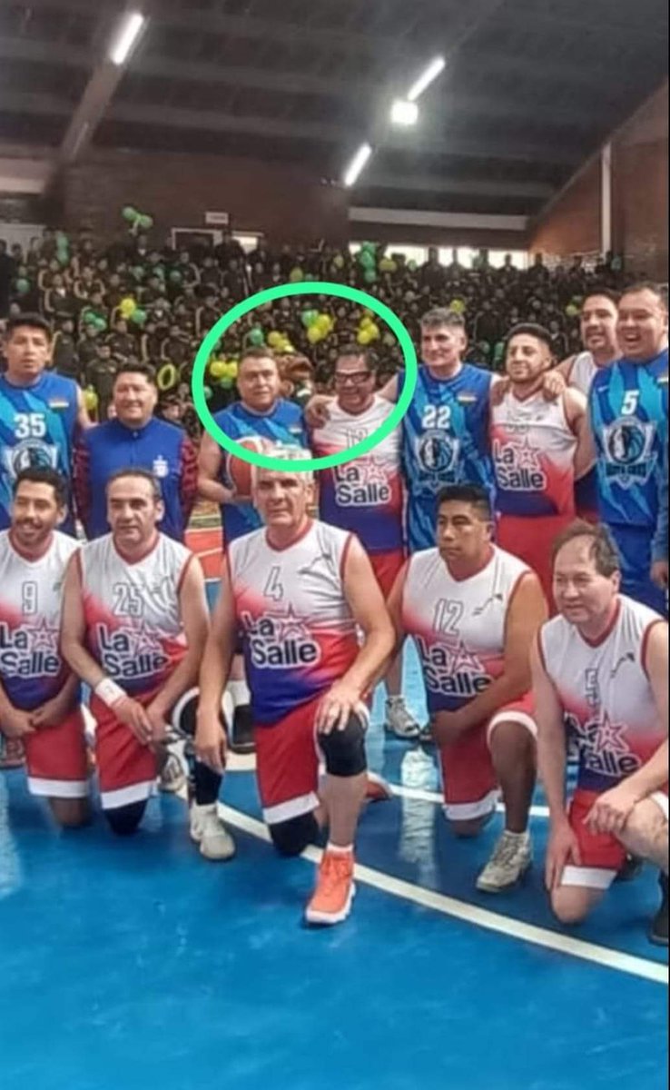 josenn1972's tweet photo. ARCE Y ZÚÑIGA JUGANDO BASQUET EN LA SALLE, EL DOMINGO 23 DE JUNIO.
ZÚÑIGA NO MINTIÓ. https://t.co/UQNnsXQe32