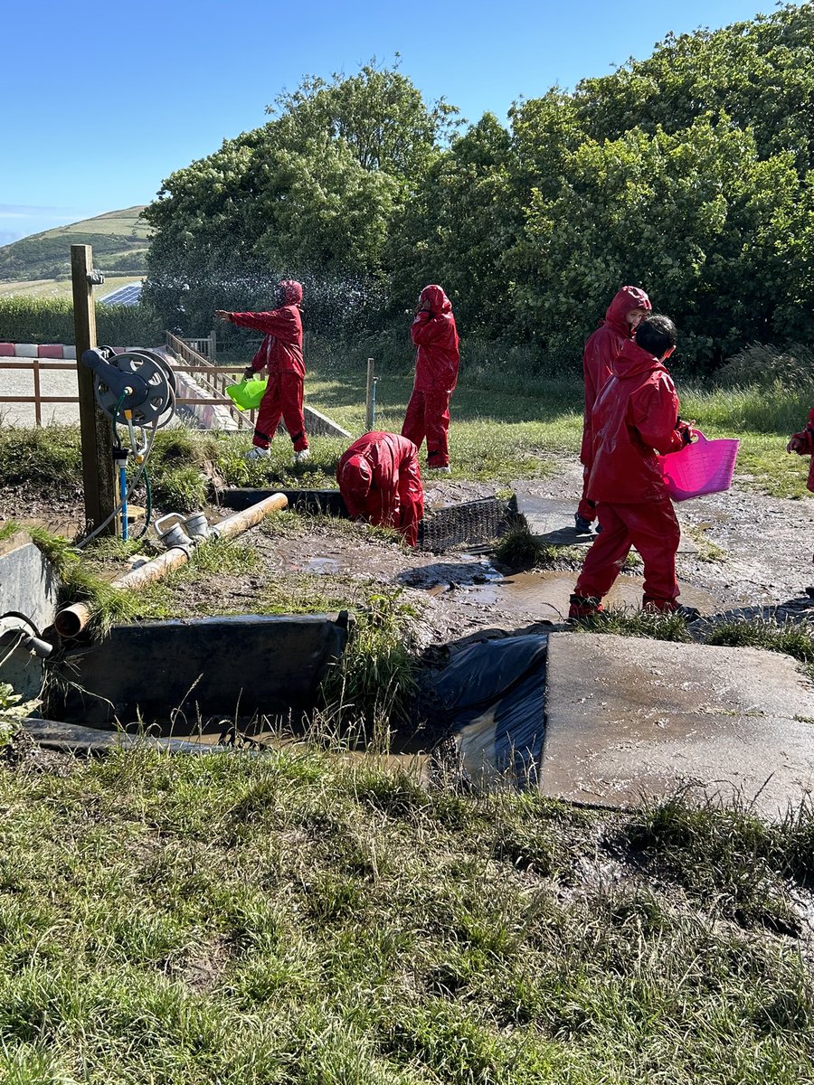 Muddy fun <a href="/llangrannog1932/">Gwersyll Llangrannog</a> <a href="/HTPSchool/">Herbert Thompson</a>