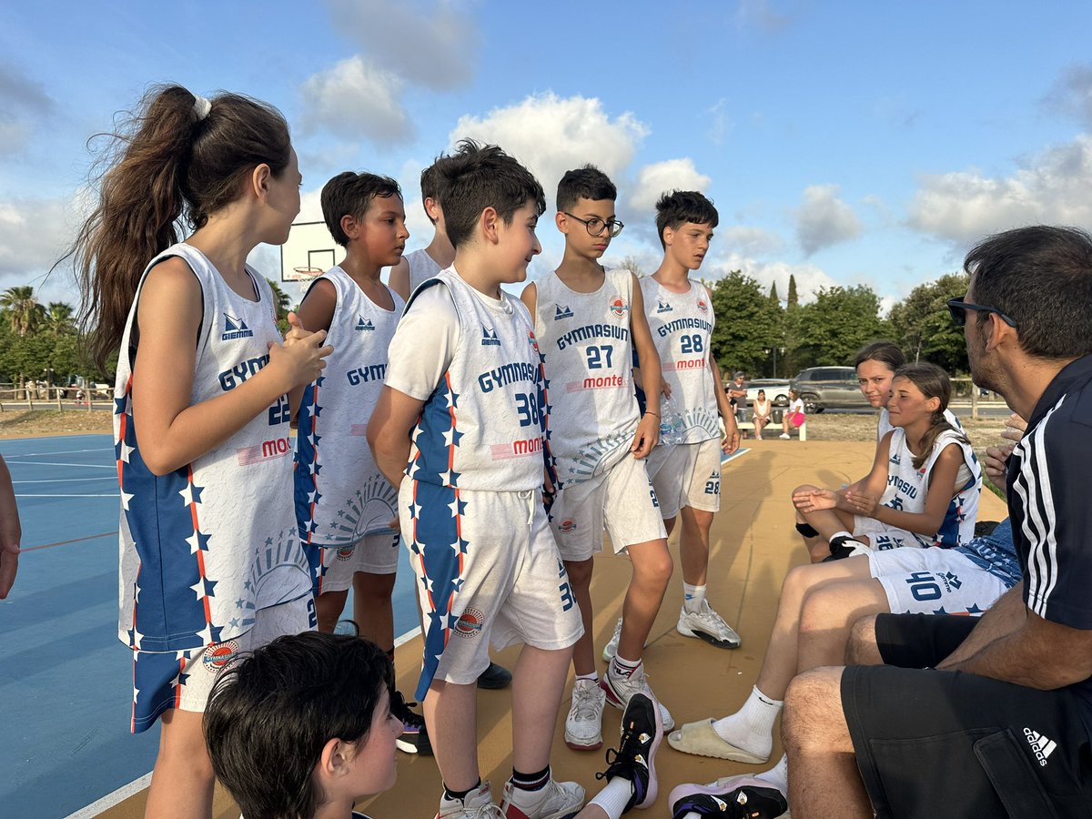 NicoTieni's tweet photo. Estate  Torrese parte con il torneo Internazionale di Basket Under 13. 🏀

Ieri ha avuto Inizio il  Torneo di basket under 13 Brindisi Porta del Salento X edizione, a cura di ASD Robur Brindisi. 

Le gare si disputeranno presso il campo di basket a Torre. @NicoTieni https://t.co/dqkYVI4mfp