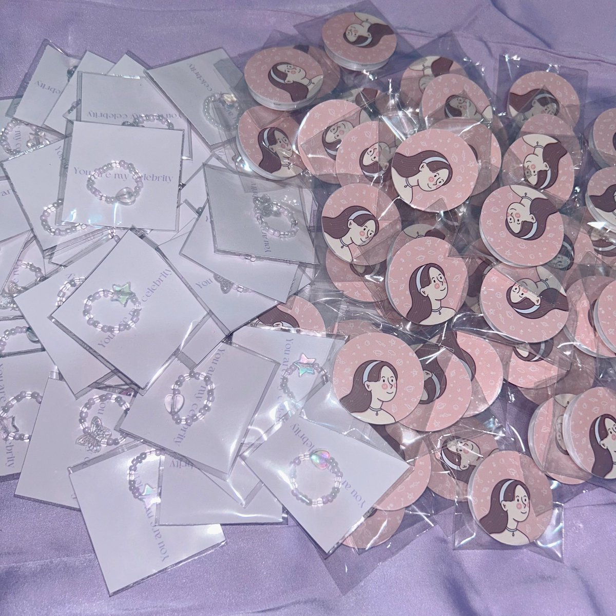 aris_y93's tweet photo. Give away มาแล้วค้าบบบ
- griptok
- rings

29/06

(จริงๆ มีอีกอย่างแต่ไม่รู้ว่าจะทันคอนมั้ย 
ถ้าไม่ทันจะมาเปิดรอบจัดส่งให้ค่ะ)

เจอกันค้าบบบ 🫶🏻🫶🏻

 #HEREH_WORLD_TOUR_IN_BKK https://t.co/ykorvS3zQl