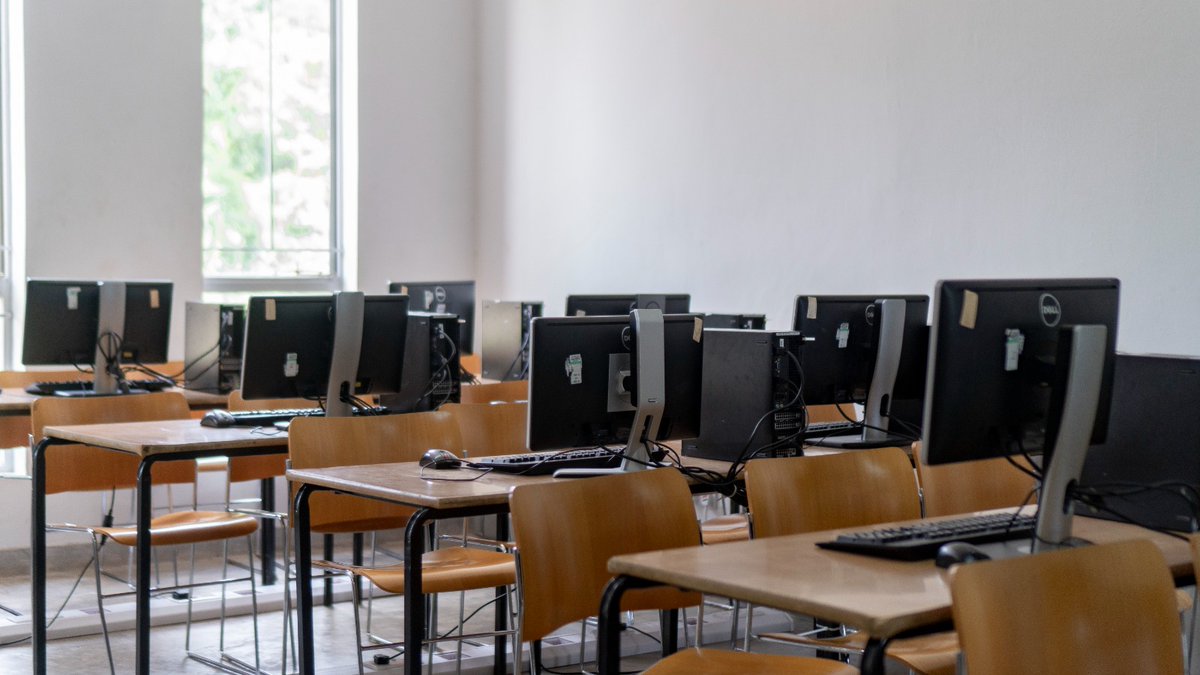 jp2_college's tweet photo. "Step into our state-of-the-art ICT lab at St. John Paul II Catholic College, where practical sessions bring learning to life. Join our July intake and gain hands-on experience with the latest technology. Your future in IT starts here!" https://t.co/1nyLE70kyr