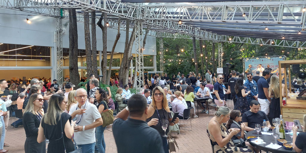 El  22/6  participamos por 2° año en Festival Tannat &amp; Cordero organizado por INAVI, en San Pablo. Estuvimos  para impulsar el consumo de cordero uruguayo en Brasil y contribuir al posicionamiento de la marca Uruguay Lamb como un producto de alta calidad. inac.uy/innovaportal/v…