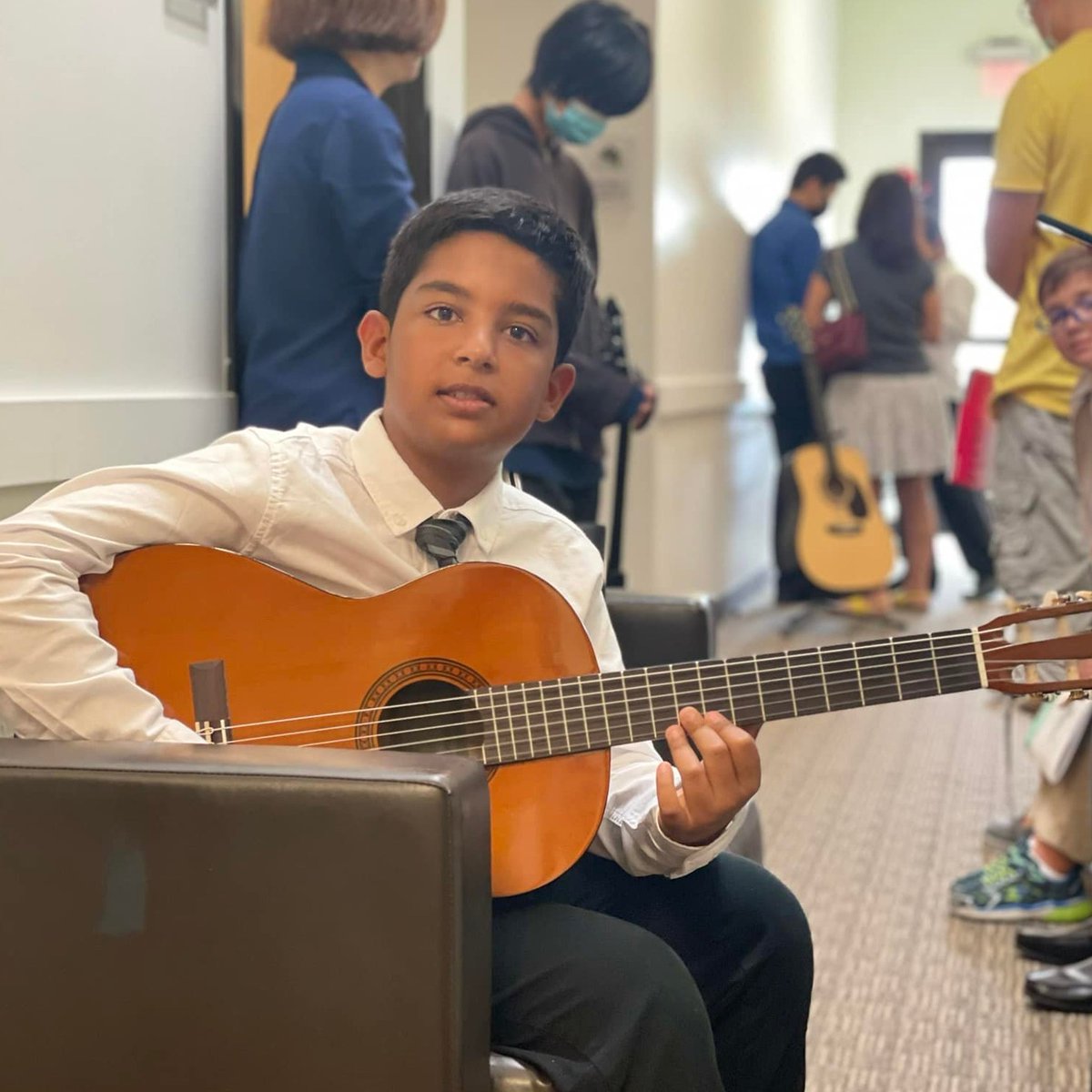 MINorthTexas's tweet image. For aspiring guitarists aged 6-12, our Guitar Intro camp covers basics like note reading and strumming chords. 🎸 

Join us July 22-26, 2-3 PM. Instruments provided if needed! 

#GuitarCamp #MINTmujsic #BeginnerMusicians
