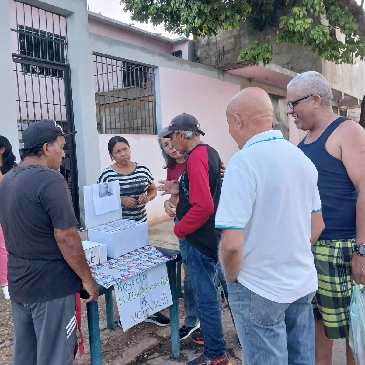 26/06/2024 Motivando y enseñando a votar en el Sector los Cardones Tocuyito Municipio Libertador, Carabobo. Excelente receptividad. #VamosAGanar