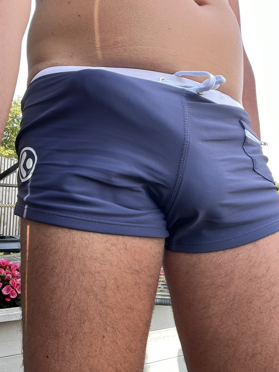 DThyren88122's tweet photo. RT to see more. #poolboy #penis #snopp https://t.co/3ZGpAZUsbS