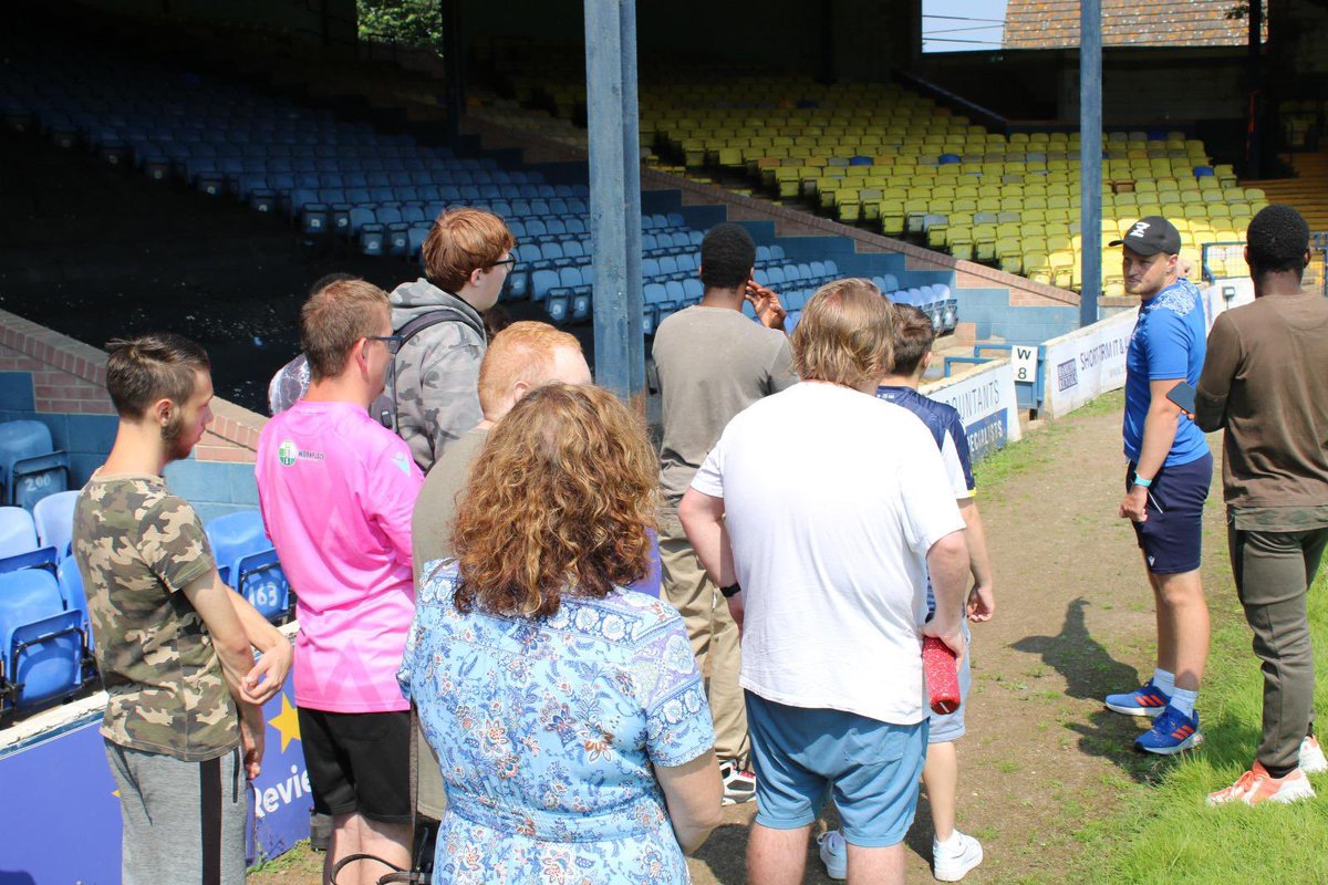 SUFCCommunity's tweet photo. Great to welcome Southend Care Group to Roots Hall Stadium, during #SharedLivesWeek 🏟️ 

Being able to give these opportunities to individuals is brilliant! 😁

🗣️ “The guys had the best day, it really meant so much to them” 

#EveryPlayerCounts | @TheNLTrust https://t.co/L25m7K64i5