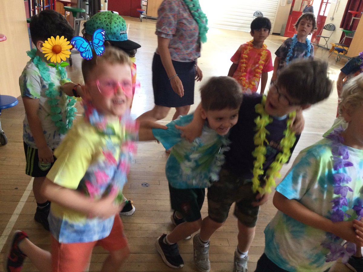 ThamesideSch's tweet photo. Year 1 started their carnival day with dancing in the hall #hawkstps #eaglestps https://t.co/i8e2e3xKxq