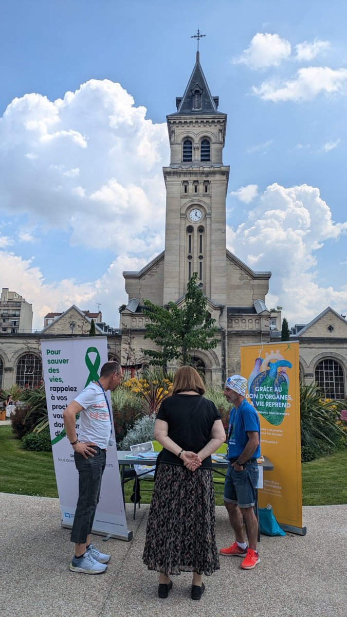 HopitalTenon's tweet photo. L’équipe de coordination de #dondorganes et de tissus vous donne rendez-vous dans la cour d'honneur de Tenon pour une journée de sensibilisation et d'information.
@aphp @ag_biomedecine #dondorganesetdetissus #TousDonneursTousReceveurs #greffes #TeamTenon #VieàlAPHP https://t.co/34fLuorQ2o