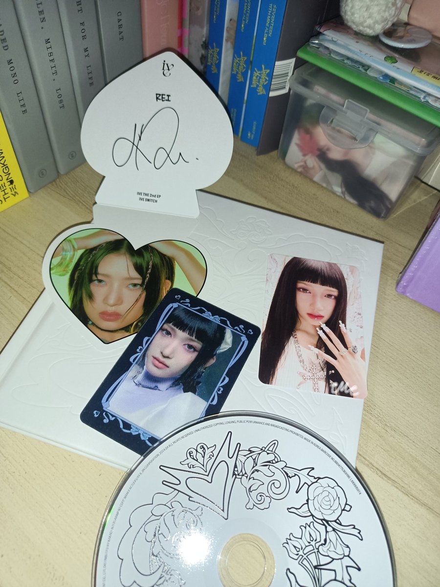 elllpark's tweet photo. ๐ => (โ โโ โขโ แดโ โขโ โโ ) #leeppymails
fr. @leochaert
hi bff^^ my ive switch album set arrived safely today ๐ thank you so much for packing them safely!
i feel like yujin loves me so much and that im a lowkey yujin magnet ๐ฅน
#leochaertvouch https://t.co/OhWoClGyKk