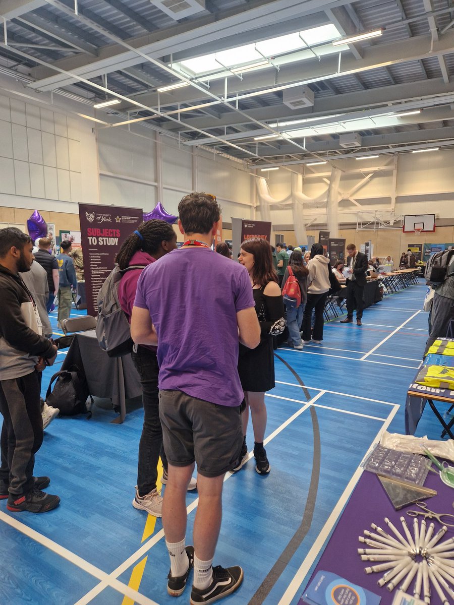 Another busy day at New College -seeing over 700 students engaging with NHS and Social care careers.Growing our future workforce.@BenMcKay89 @Mel_Pickup <a href="/FayeAlexander_/">Faye Alexander</a> <a href="/WideningBTHFT/">Widening Participation team BTHFT</a> <a href="/NewColBradford/">New College Bradford</a>