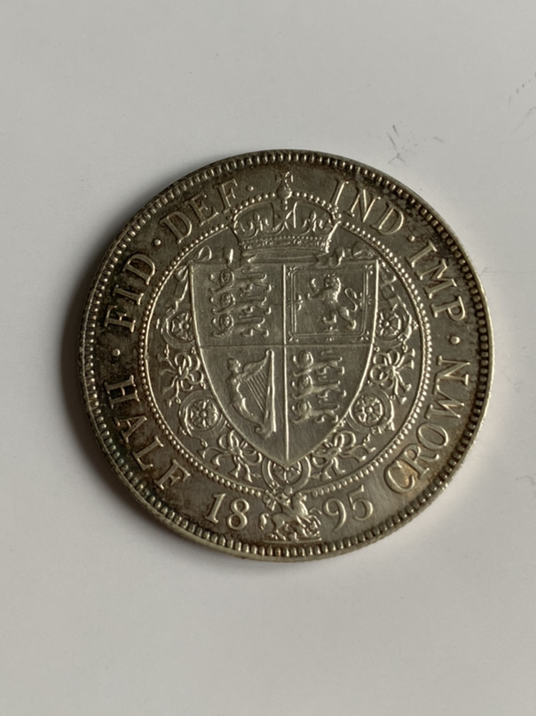 ringramcoins's tweet photo. We list 17,000 coins from £2 to many Thousands. See our incredible list https://t.co/3JO99BXRWt #welovecoins #wetakepride #inourwork #ringramcoins https://t.co/CFyAjYlcvF