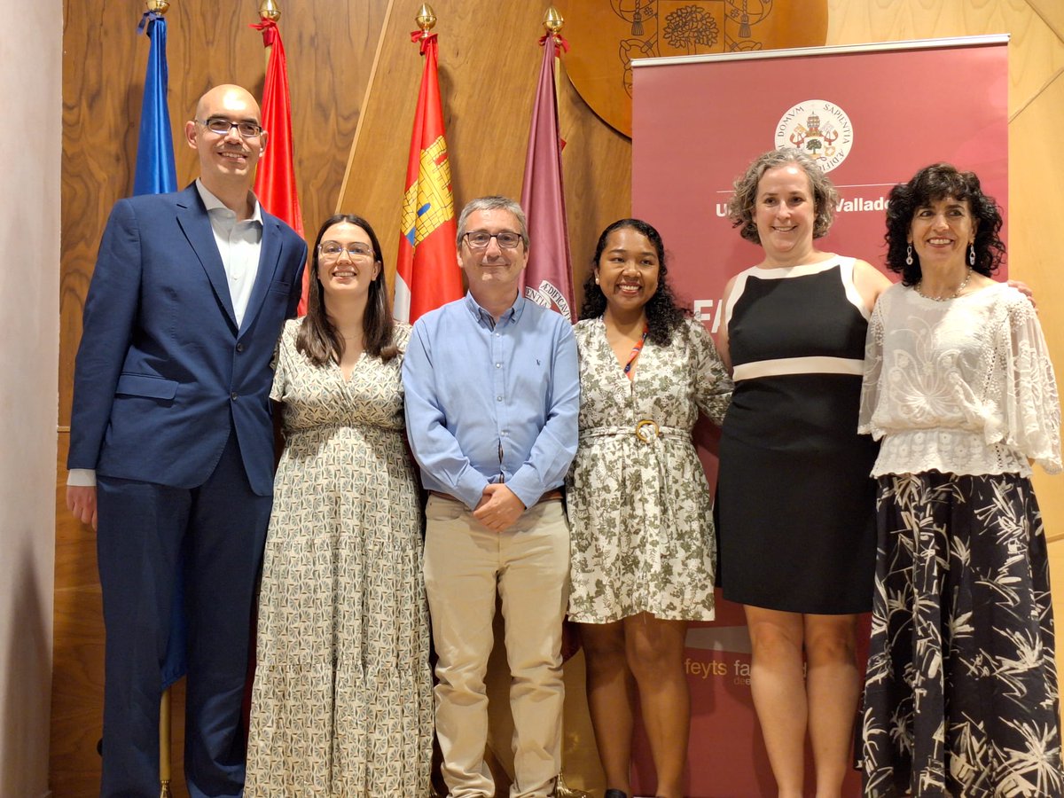 ¡Tenemos una nueva doctora en el GIR! 👏👏👏
Estefanía Espina defendió ayer con éxito su tesis sobre discalculia, dirigida por <a href="/JM_Marban/">José Mª Marbán</a> y <a href="/AnaMarotoSaez/">Ana Maroto</a>. ¡Enhorabuena!
Con la participación como tribunal de Irene Polo, María S. García y <a href="/Matias_ArceSan/">Matías Arce Sánchez 🍏</a>