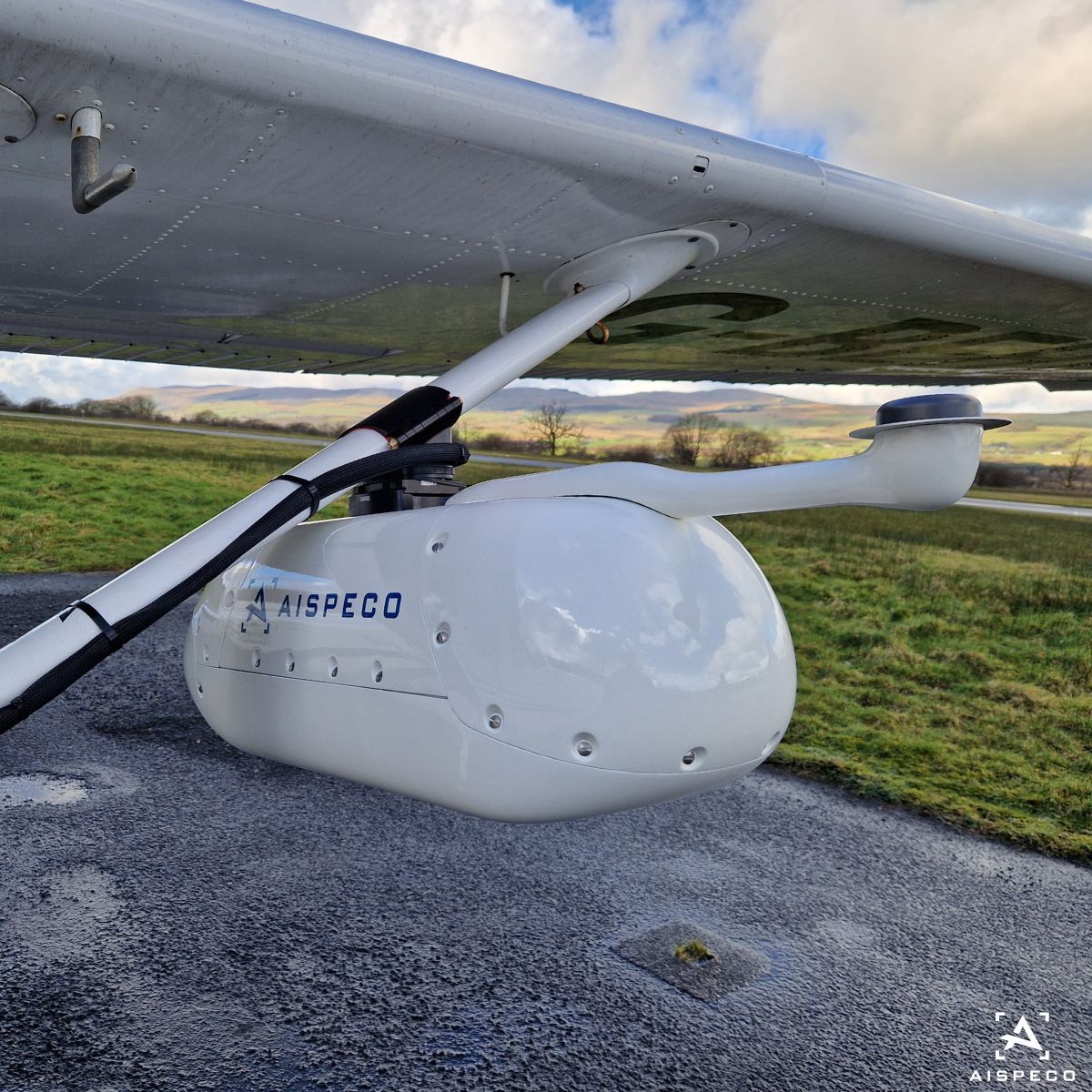 #AISPECO data-collection system mounted on Cessna 172 for corridor mapping (pipelines, forestry, agriculture etc.) application.
Equipped with:
• Phaseone iXM-50
• Applanix AP+18 EI
#geospatial