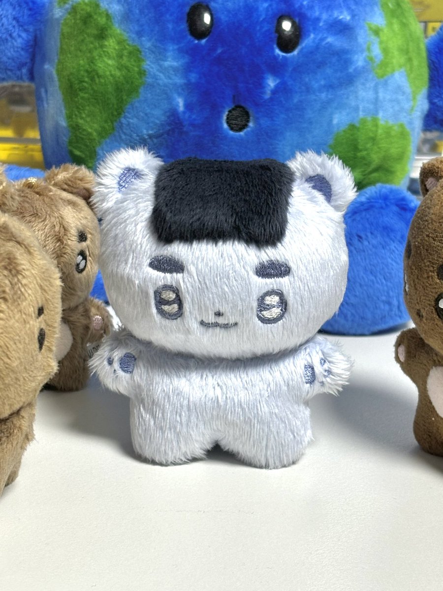 psj_h's tweet photo. 갈색 곰돌이의 나라에
먹밥 곰돌이의 등장이라 https://t.co/8pJ7lzeXpI