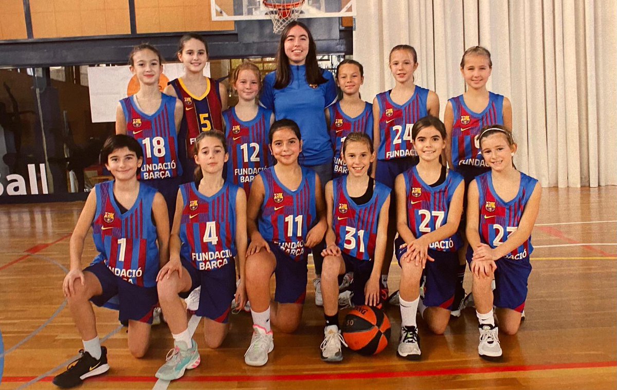 #𝗙𝗘𝗕𝗠𝗶𝗻𝗶𝗙2024 🏆

 Demà juguem la segona semifinal a un Campionat d'Espanya d'aquesta temporada.

📝Fa més d'un any les nostres12 campiones ja vestien de blaugrana.
I 8 d'elles ja ho feien a Premini.
🔎Les reconeixeu? 

La nostra cantera, el nostre futur

🤜Quin orgull‼️