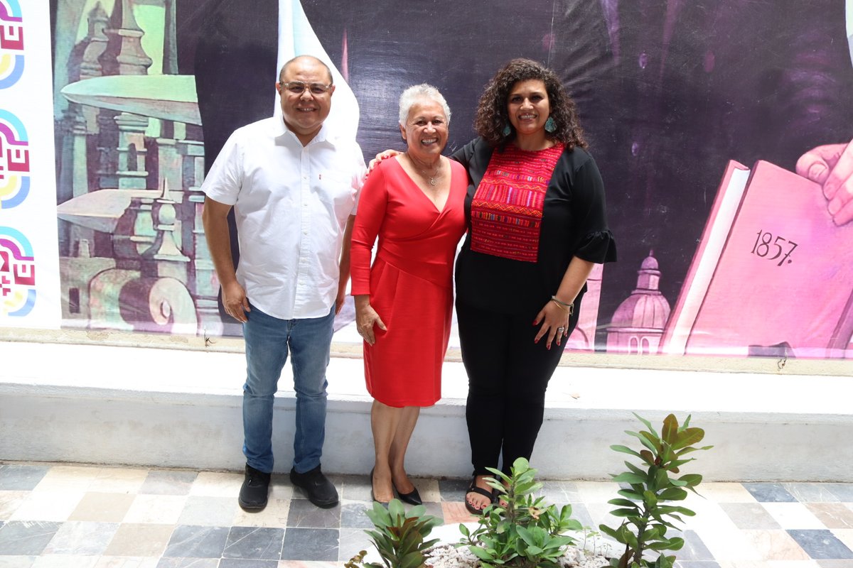 Con <a href="/CABEBEBILINGUAL/">CABE</a> se explora una nueva alianza, a través de proyectos de cooperación educativa que brinden más oportunidades en Oaxaca, así lo analizamos con la Dra. Margarita Machado y su equipo.