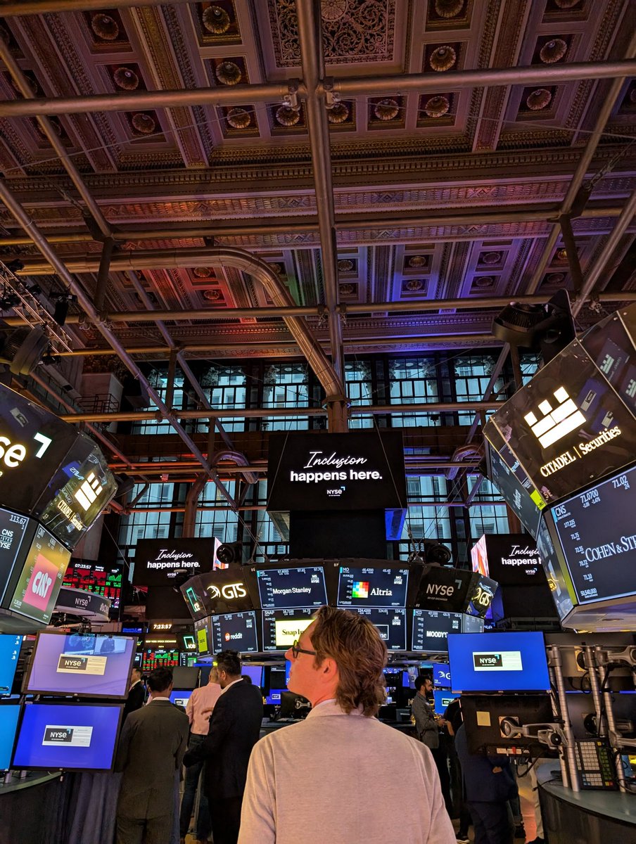 Party in the back! <a href="/NYSE/">NYSE 🏛</a>