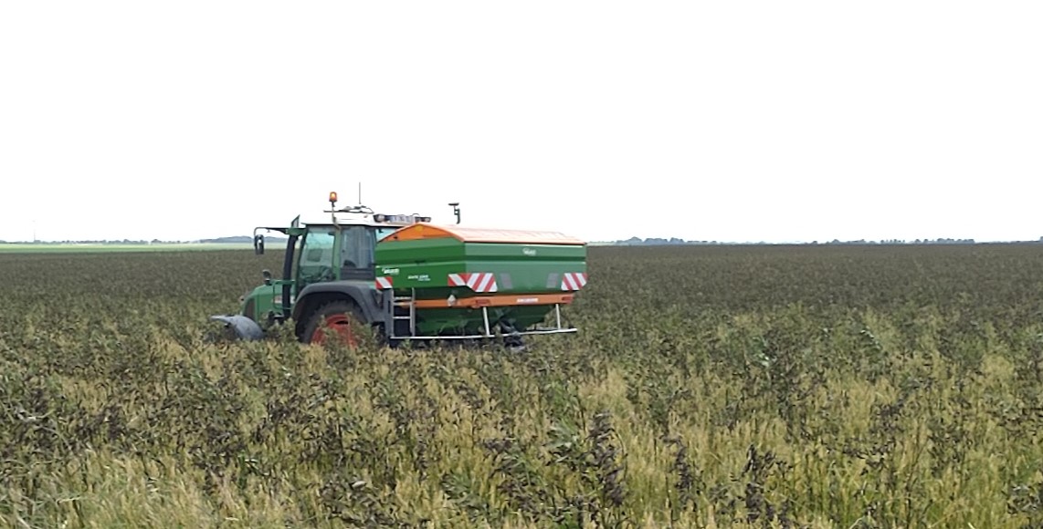 Un épandeur à engrais dans un champ de blé-féverole bio en juin ?? 🤔 Venez voir le résultat au "Rallye Bio" le 26/09/24 à POUILLE (85) sur notre plateforme "couverts d'été".
Info et inscription sur …s-de-la-loire.chambres-agriculture.fr/agenda/detail-…