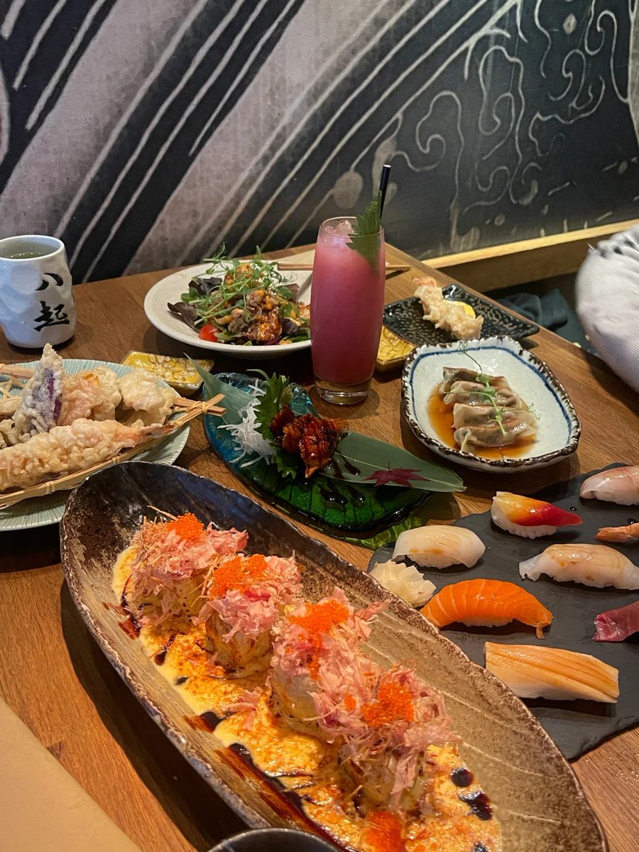 Anna36226232's tweet photo. Today's lunch is very simple alone. https://t.co/MLlNRgGoqd