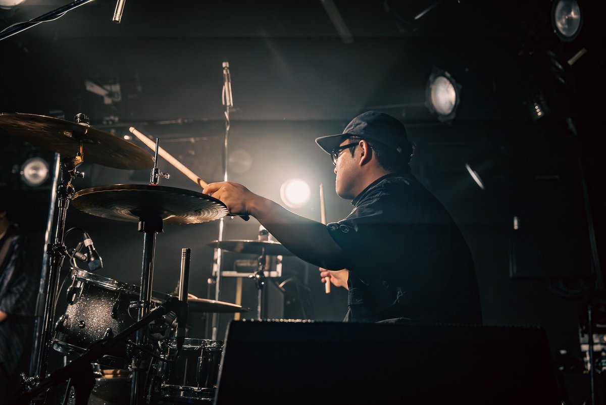 AVENGE_official tweet media