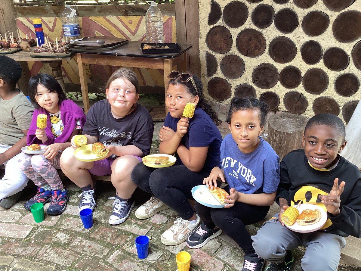 WyvilPrimary's tweet photo. Group two made the pasties we all ate outside for lunch #farmtrip https://t.co/Zi8DxdJa9G