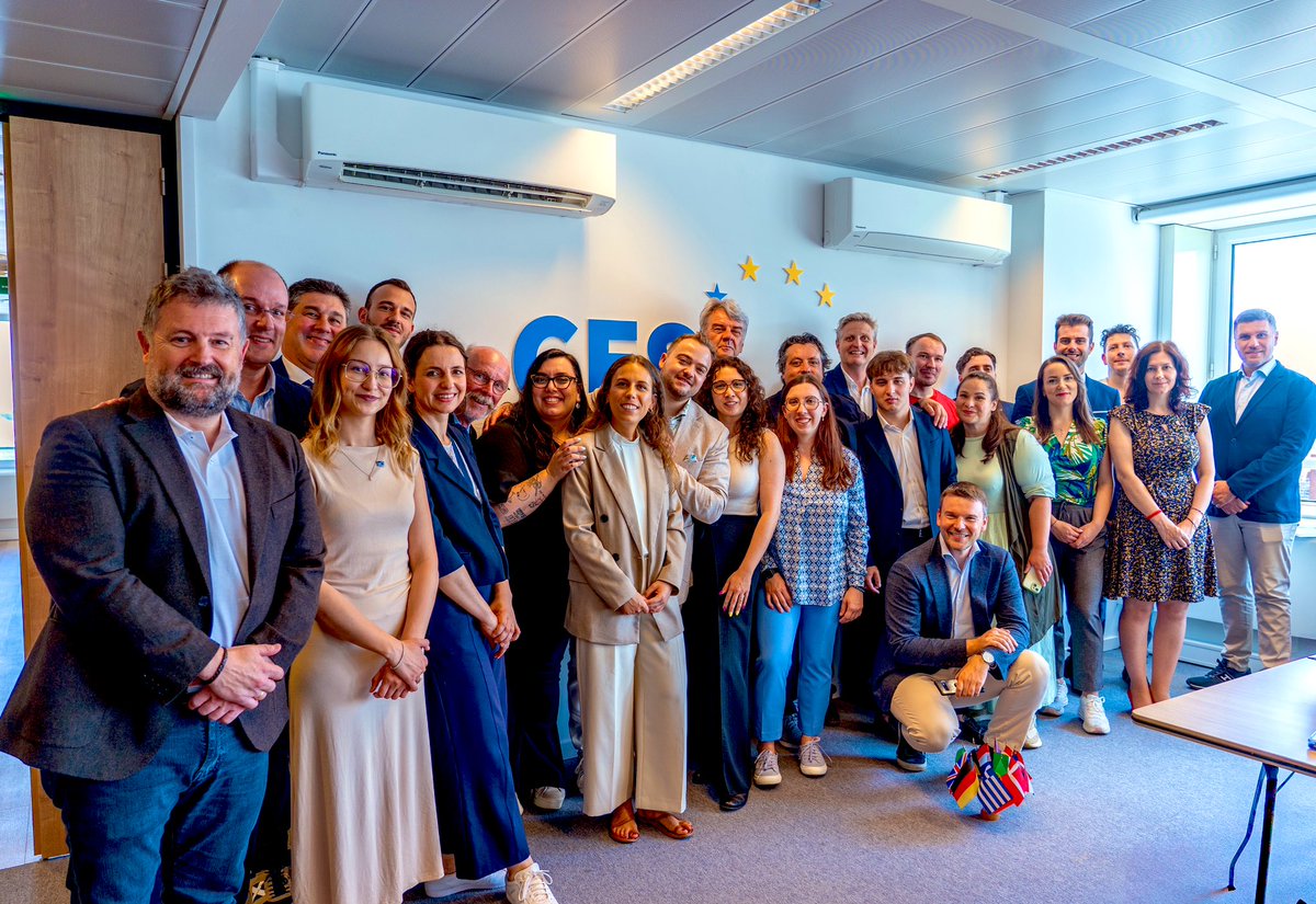 👏Grateful for our first generation of #WEPs/ CESI's Workers' Exchange Platform graduates in Brussels!

💪Empowering #youth in 🇪🇺affairs and #policies is now more important than ever! Proud to have given a voice to young people throughout this journey. #labourmarket #FutureOfWork