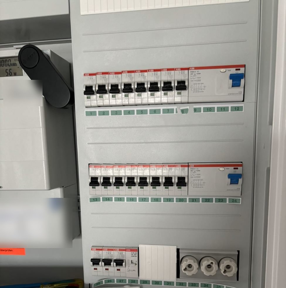 philipp_kohn's tweet photo. @Tibber_DE Danke @Tibber_DE für die transparente Kommunikation. 🤟 Cool, wie ihr das handhabt. 

Für mich gab es eine einfache Lösung: Strom aus! 😁 Jetzt ist klar, dass ich in Solar + Speicher investiere. Schade, dass ihr Homevolt noch nicht in DE anbietet. https://t.co/lx7FncP1oG