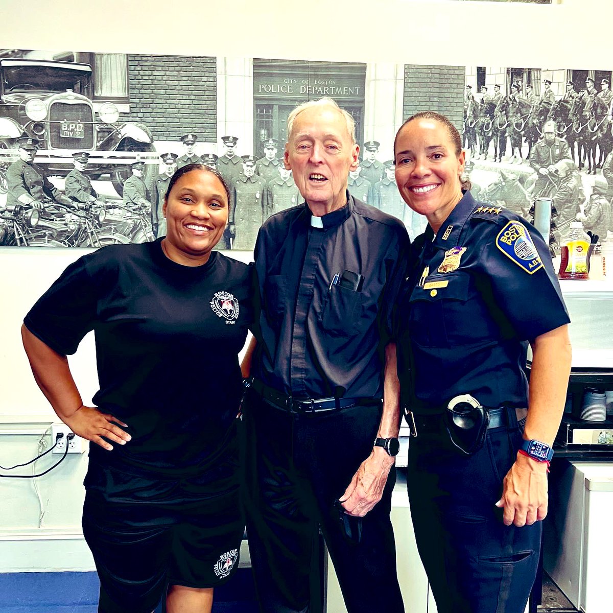 Nora Baston tweet media