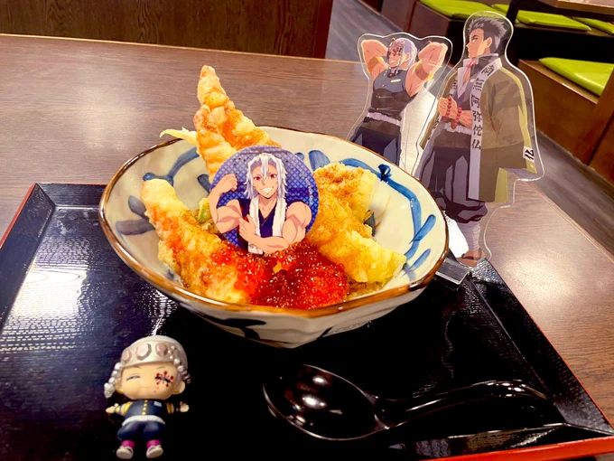 ♨️ラスト❗️先週の(水)に行った同じとこ
📿サンの♨️に入って来ました、ここの天然♨️は金色なのに📿サンのは褐色の♨️に変わってて薬湯って香りがした🥹✨
ご飯は迷ったあげく豪快天丼にした!いくら入りの天丼は初だけど美味しかった😊 