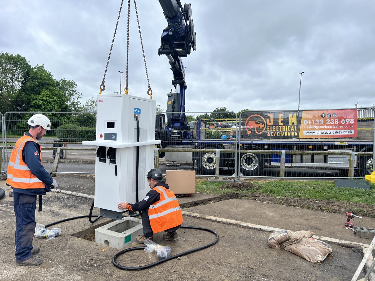 ApplegreenElec's tweet photo. A behind the scenes look at our newest charger being added to our site at the Welcome Break Woodall Services Northbound along the M1! โก
The charger will be up and running soon, joining our two existing ABB chargers. ๐
#EVCharging #WelcomeBreak #EVCharging https://t.co/ftHiylba9S
