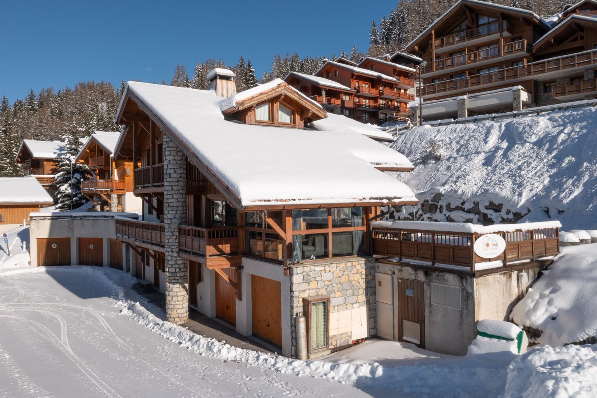 Dop Makelaars biedt aan: Chalet Le Dahu te Vallandry.

Verkoopinformatie: dop.nl/woningen/chale…

#secondhome #belegging #beleggingen #beleggingspand #rendement #investering #recreatiewoning #recreatiewoning #dopmakelaars #frankrijk #fransealpen #vallandry #lesarcs