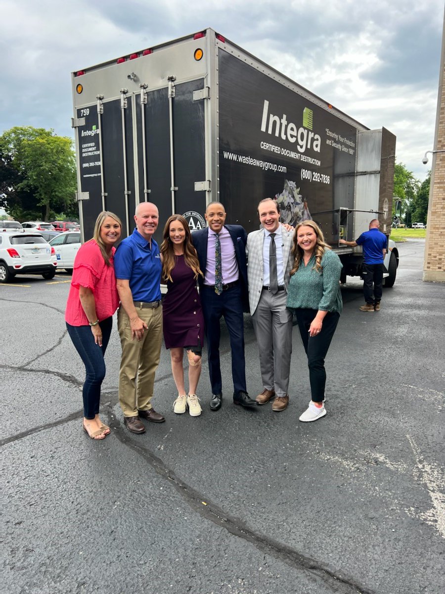 TweetNDFCU's tweet photo. Thank you @LMossWNDU, @ChristineKTV, and @JoshuaShortTV, @JackVMWNDU for coming together on Saturday to shred important documents and support pack-a-backpack! https://t.co/sLMqDj0PEi