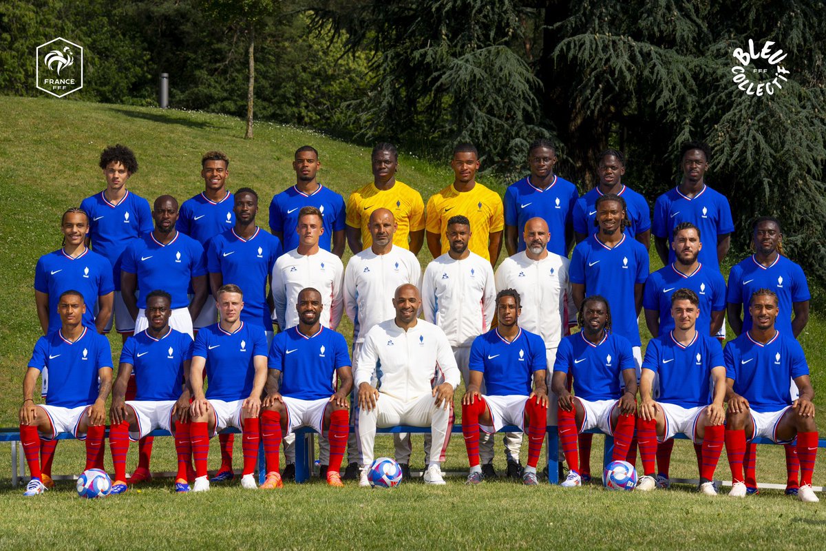 MontpellierHSC's tweet photo. 🇫🇷🧡 Joris Chotard avec le maillot olympique 😎

@Paris2024

📸 @equipedefrance https://t.co/pCEHxN8tOe