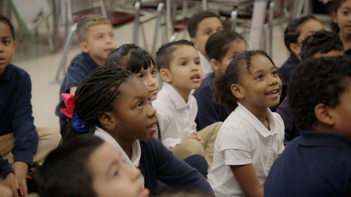 Thanks to the <a href="/DollarGeneral/">Dollar General</a> Literacy Foundation, we're launching our free Literacy Video Library to support educators! Join Dr. Ken Kunz as he explores vibrant classrooms where literacy comes to life. 

Learn more: learningally.org/literacy-video…

<a href="/DGYellowGlasses/">The Yellow Glasses Project</a> #Literacy #Education