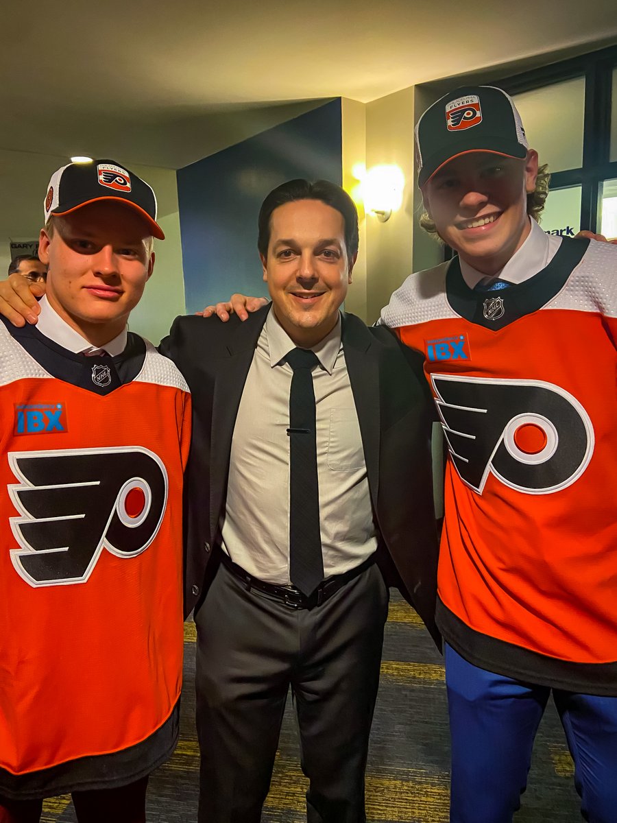 NHLFlyers's tweet photo. The dawn of a New Era. #ThrowbackThursday https://t.co/DEoHiEbOWI