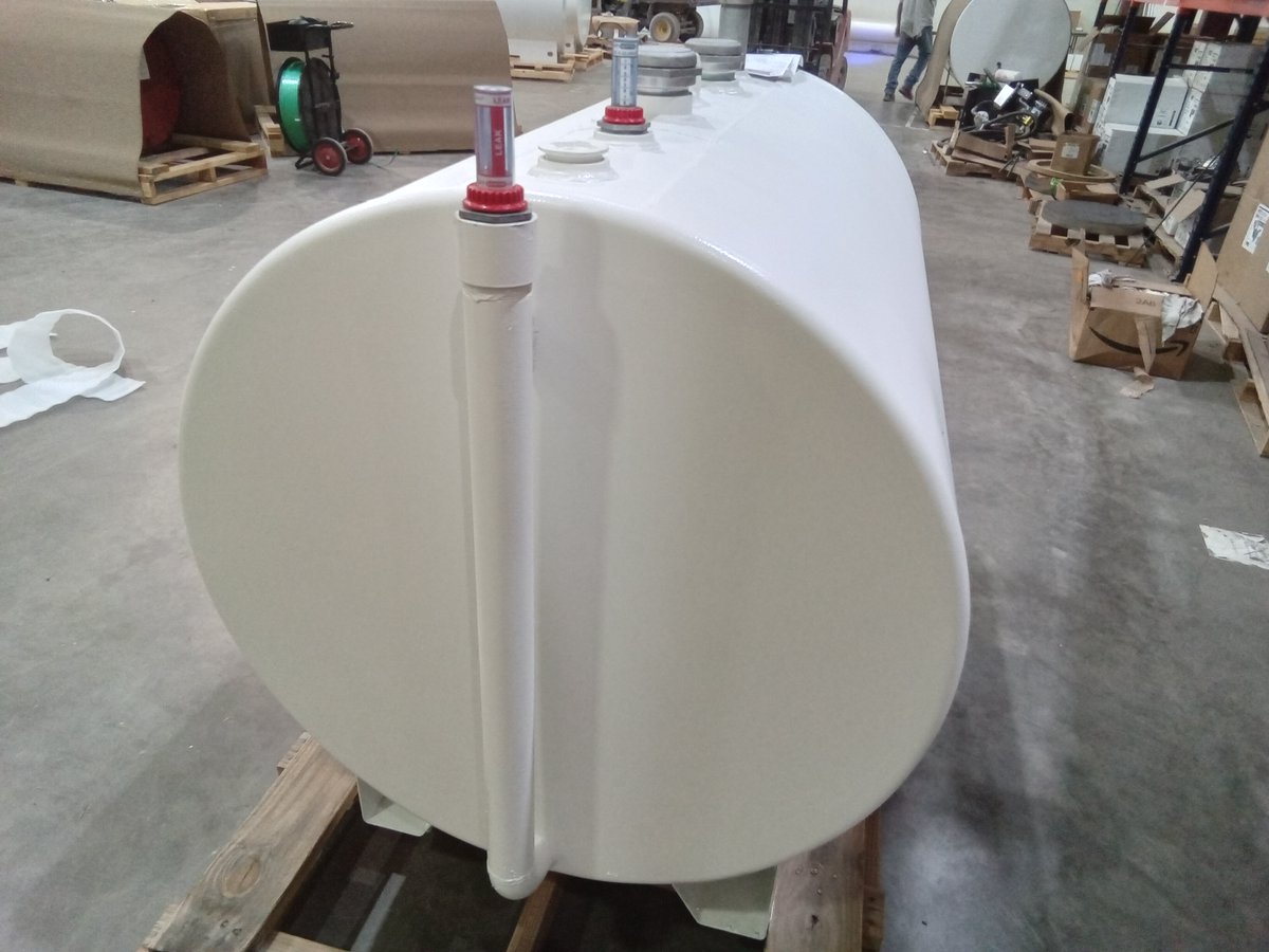 NewberryTanks's tweet photo. It's #TankThursday! This week, tanks were shipped to 18 states - TN, GA, AR, WA, MI, MA, TX, UT, MN, LA, ND, VA, MD, NE, MS, FL, LA, and OH. Give us a call if you'd like to talk about your tank or accessory needs! https://t.co/5LdO3vH3xZ
#OilandGas #LubeOil #Fireguard https://t.co/e0M6Tka2ji